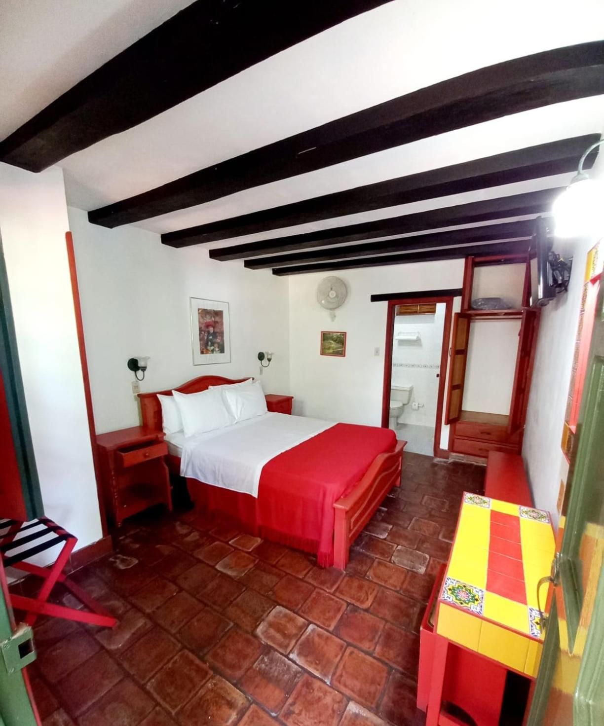 HOTEL MISION SANTA BARBARA Classic Room 8