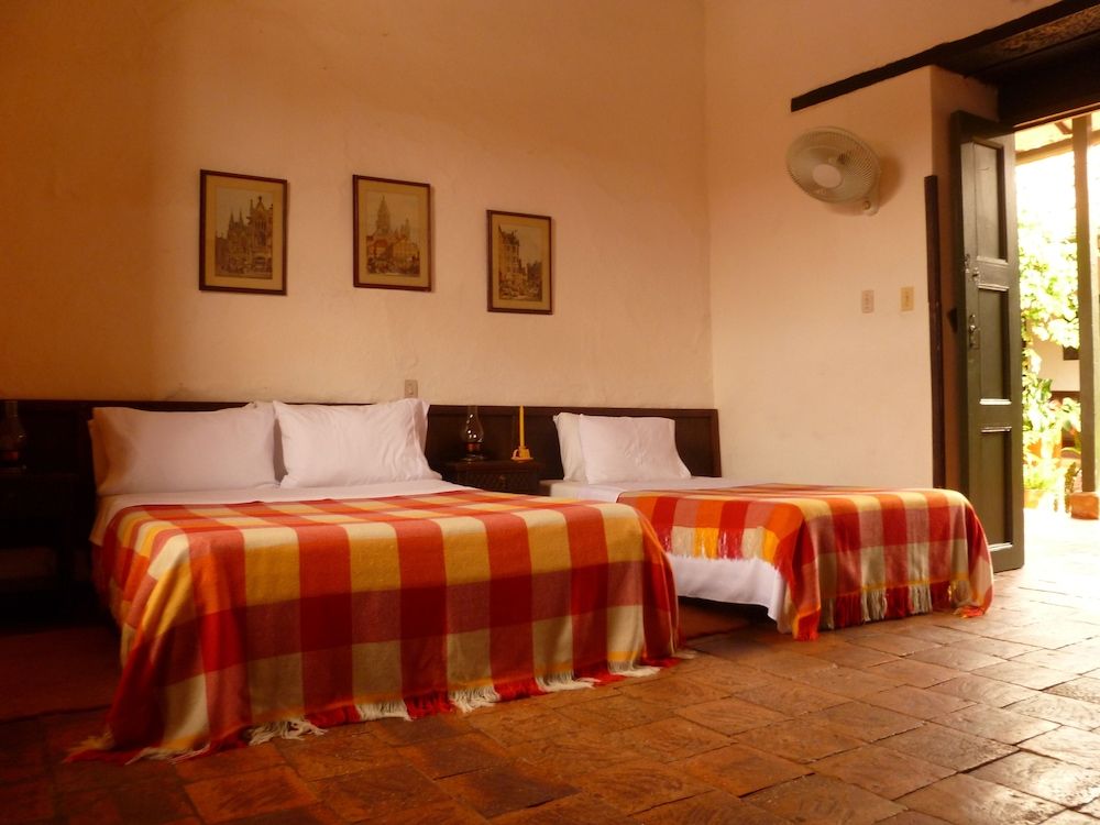 HOTEL MISION SANTA BARBARA Superior Room 2