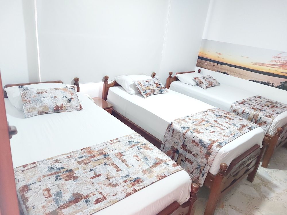 HOTEL STEVEN Triple Room, Private Bathroom 13