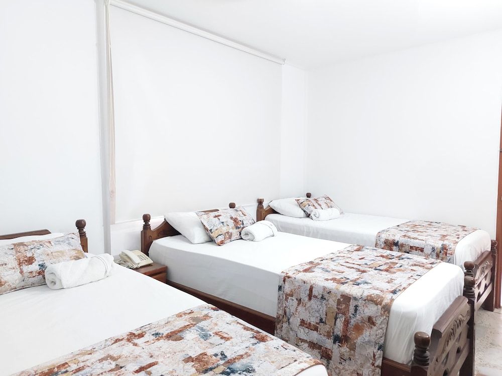 HOTEL STEVEN Triple Room, Private Bathroom 17