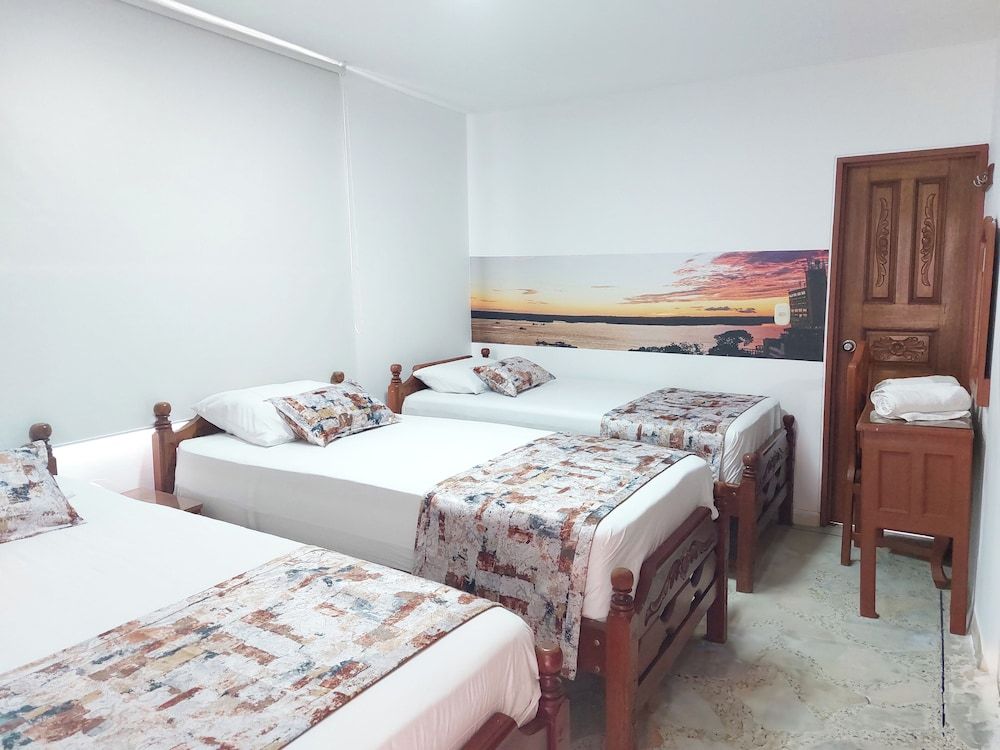 HOTEL STEVEN Triple Room, Private Bathroom 12