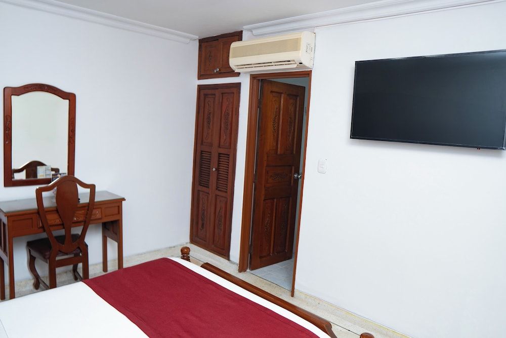 HOTEL STEVEN Double Room Single Use, Private Bathroom 3