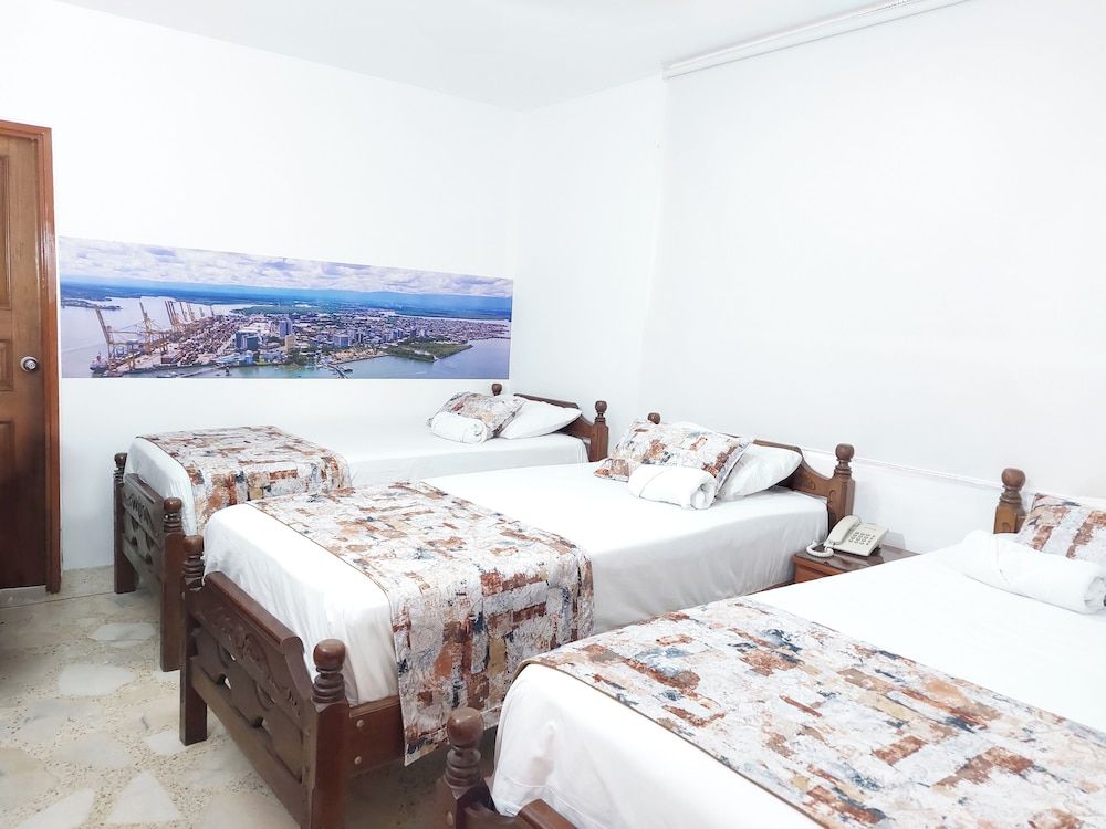 HOTEL STEVEN Triple Room, Private Bathroom 15