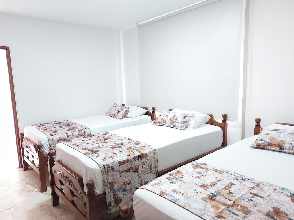 HOTEL STEVEN Triple Room, Private Bathroom 8