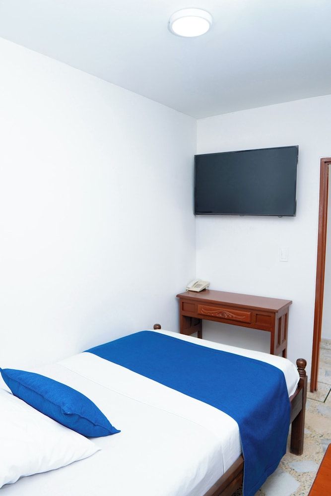 HOTEL STEVEN Single Room, Private Bathroom