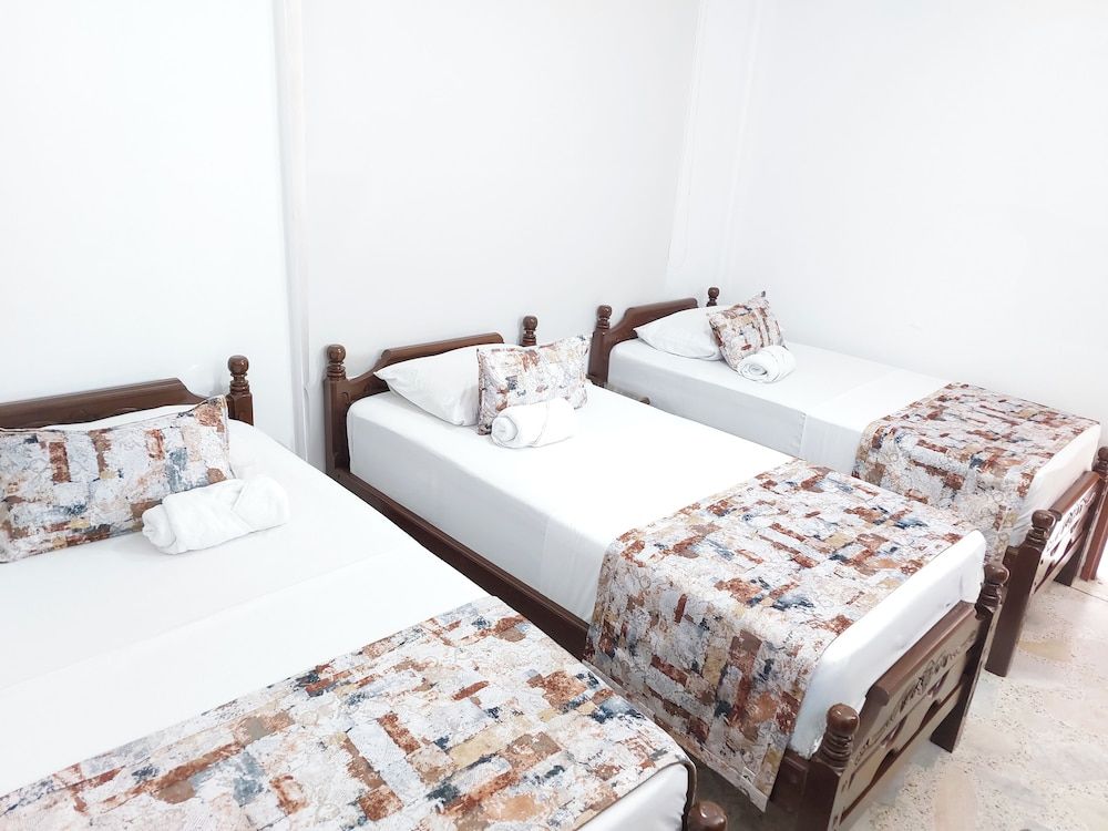 HOTEL STEVEN Triple Room, Private Bathroom 16