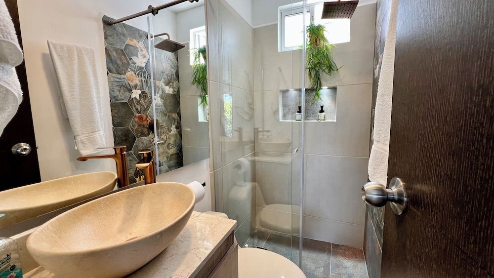 SANTA FE DE ANTIOQUIA Family Apartment, Pool View 9