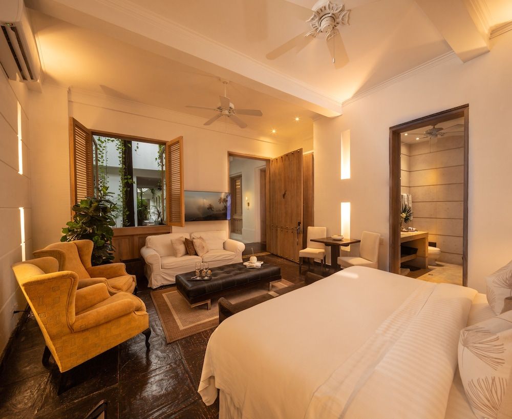 Superior Room, 1 King Bed