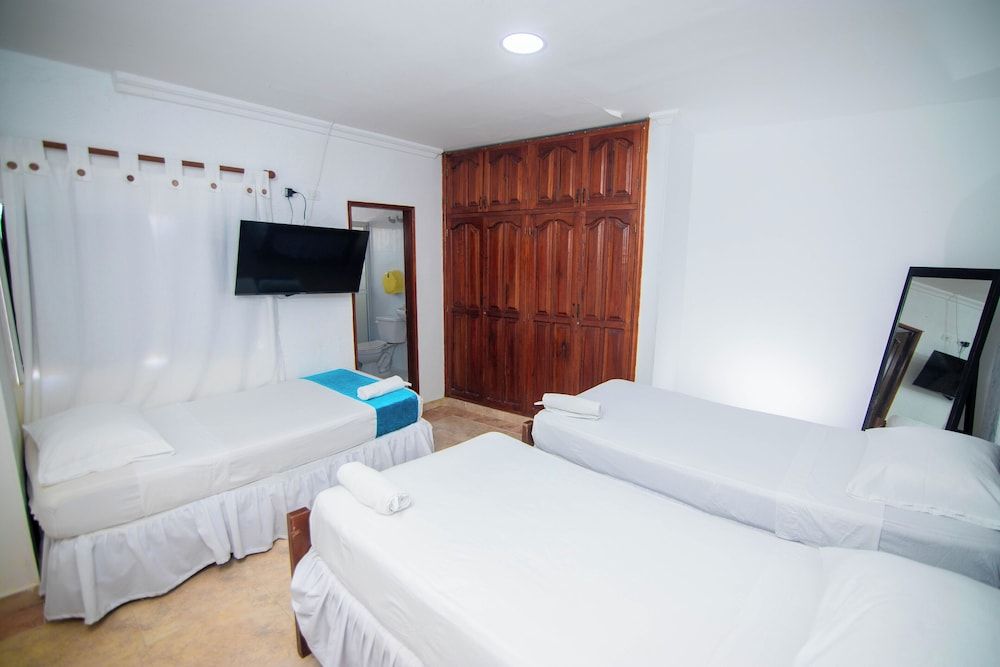 Family Room, Multiple Beds