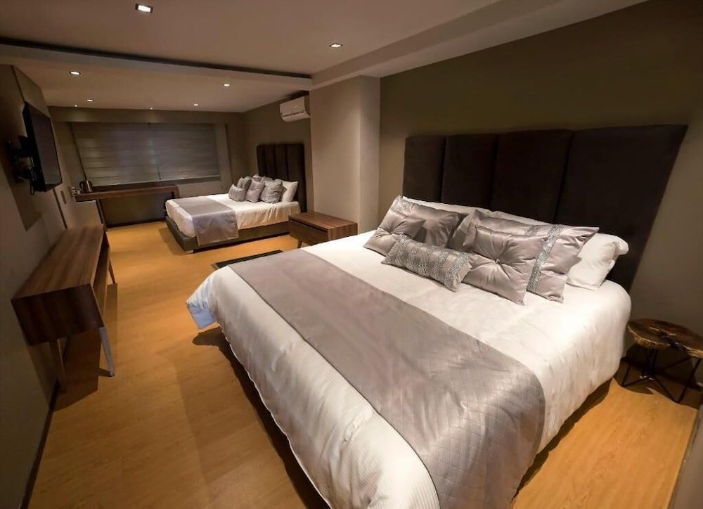 ALBURA HOTEL Family Quadruple Room