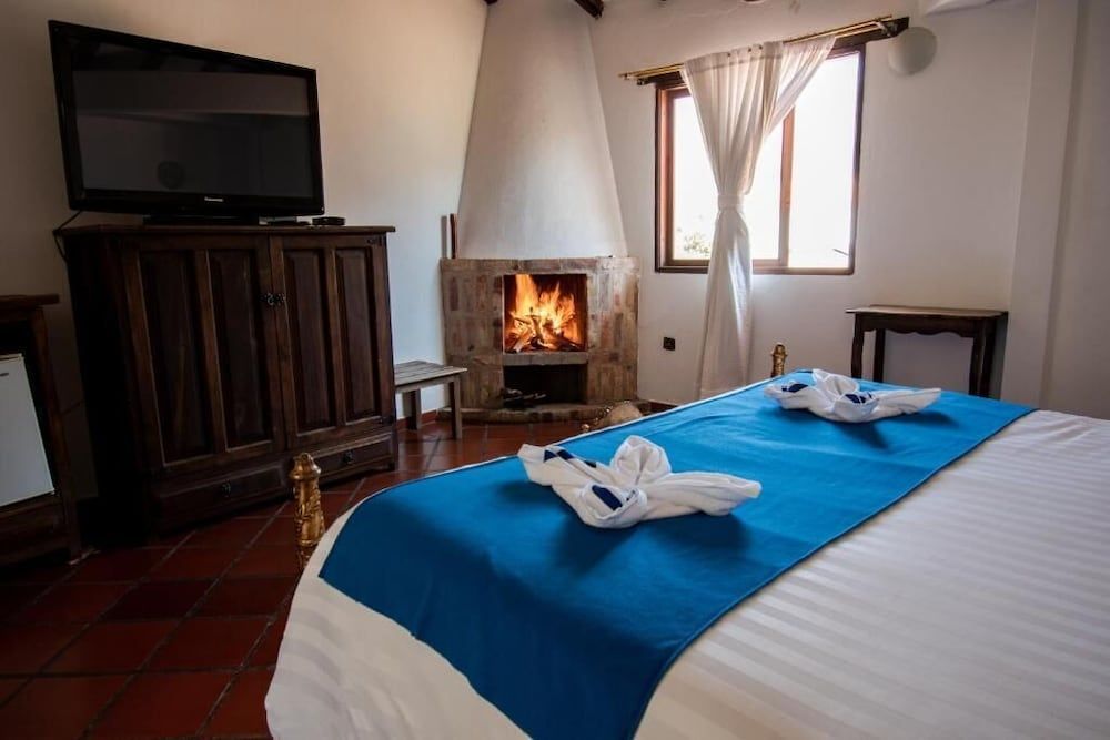 Hotel Villa Luna Deluxe Double Room 4