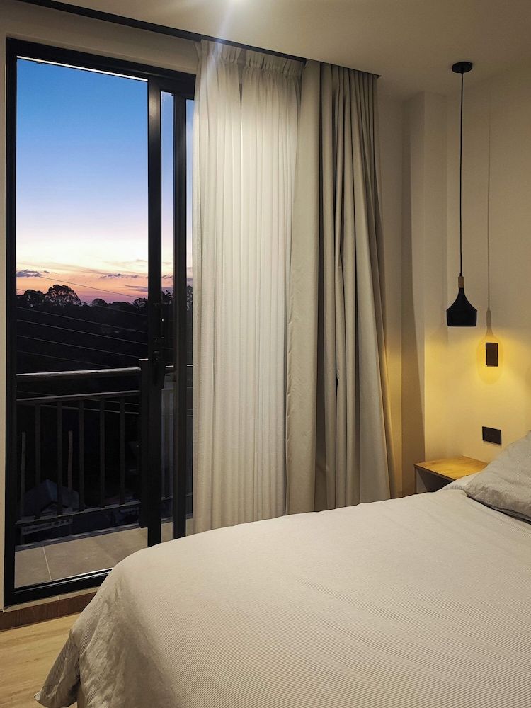 Villa Milá Classic Apartment, Balcony, Hill View 3