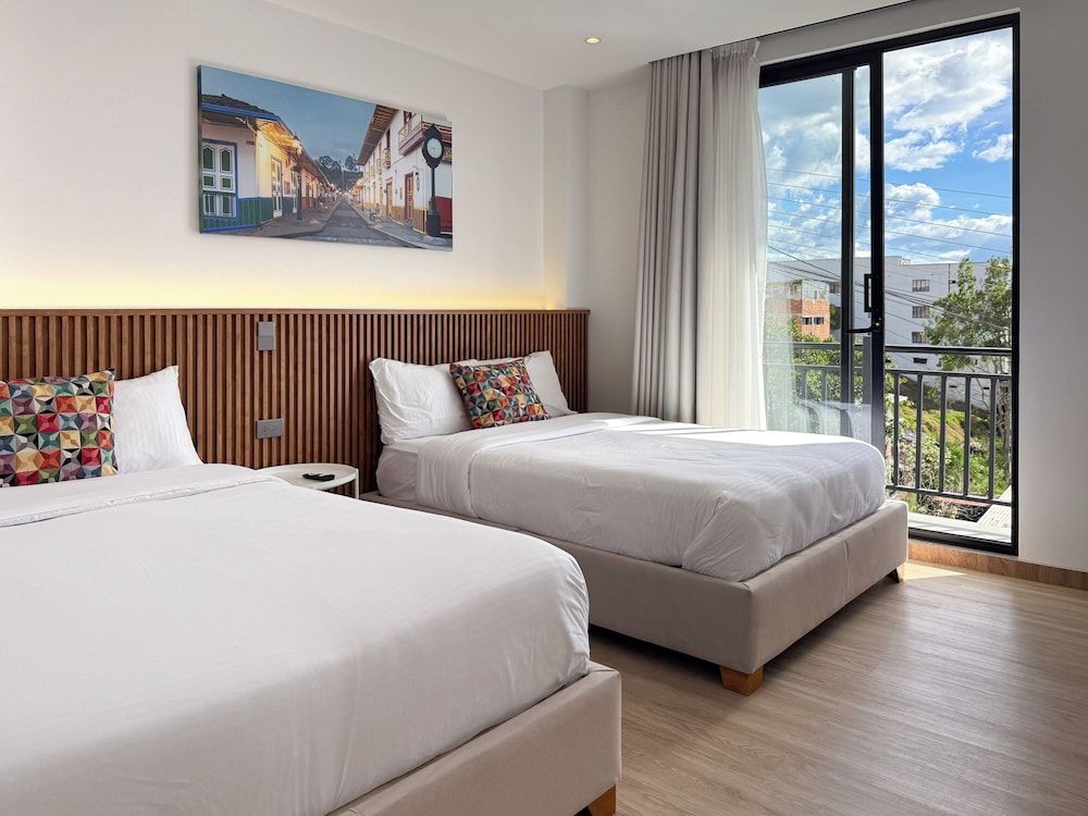 Villa Milá Classic Apartment, Balcony, Hill View 5