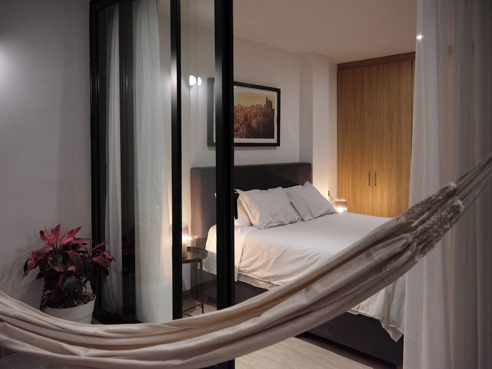 Villa Milá Comfort Apartment, Balcony, Hill View 3