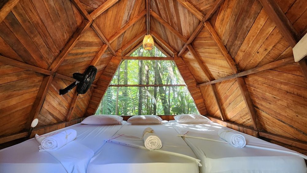 Melo Party Hostel La Barra Design Quadruple Room