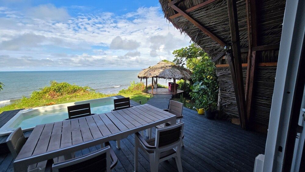 Presidential Cabin, Sea View