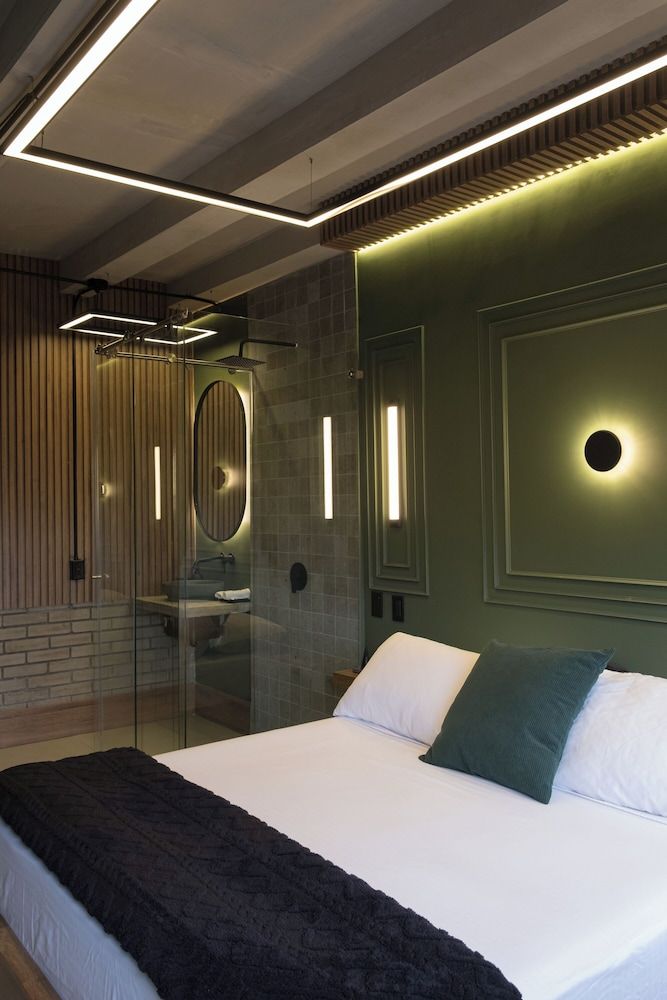 Bindi Hostel Superior Double Room, City View 9