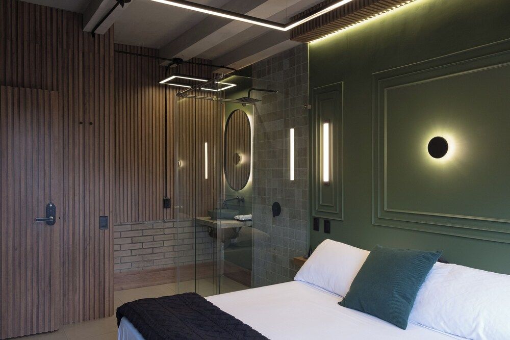 Bindi Hostel Superior Double Room, City View 7