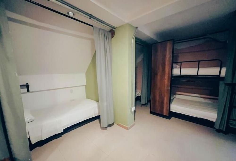 Family Room, Multiple Beds