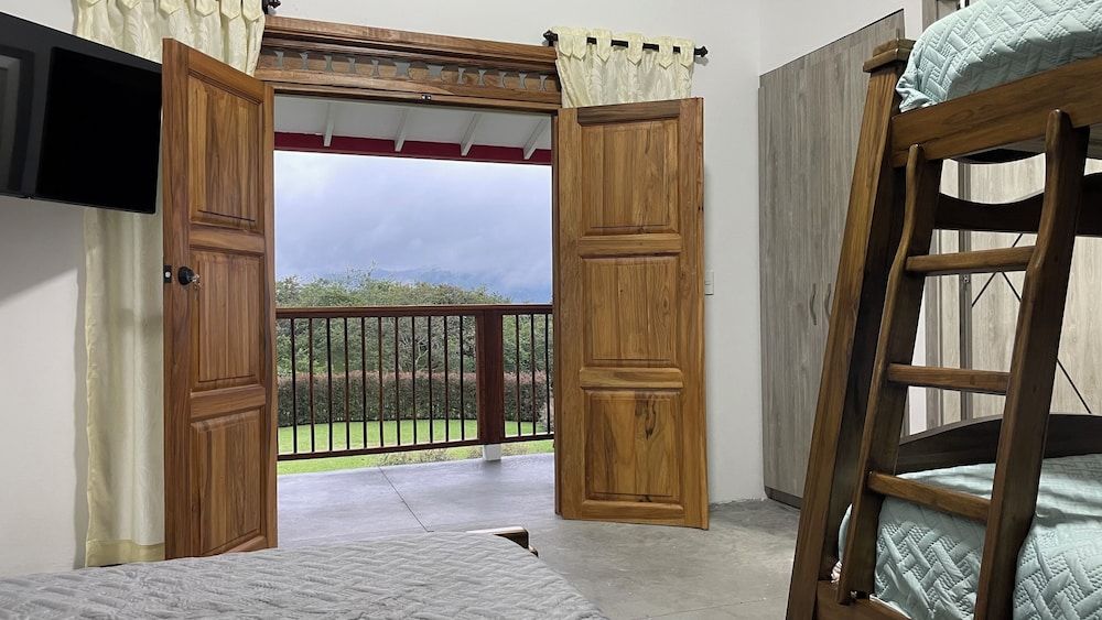 Green Valley Glamping Salento Classic Room 6