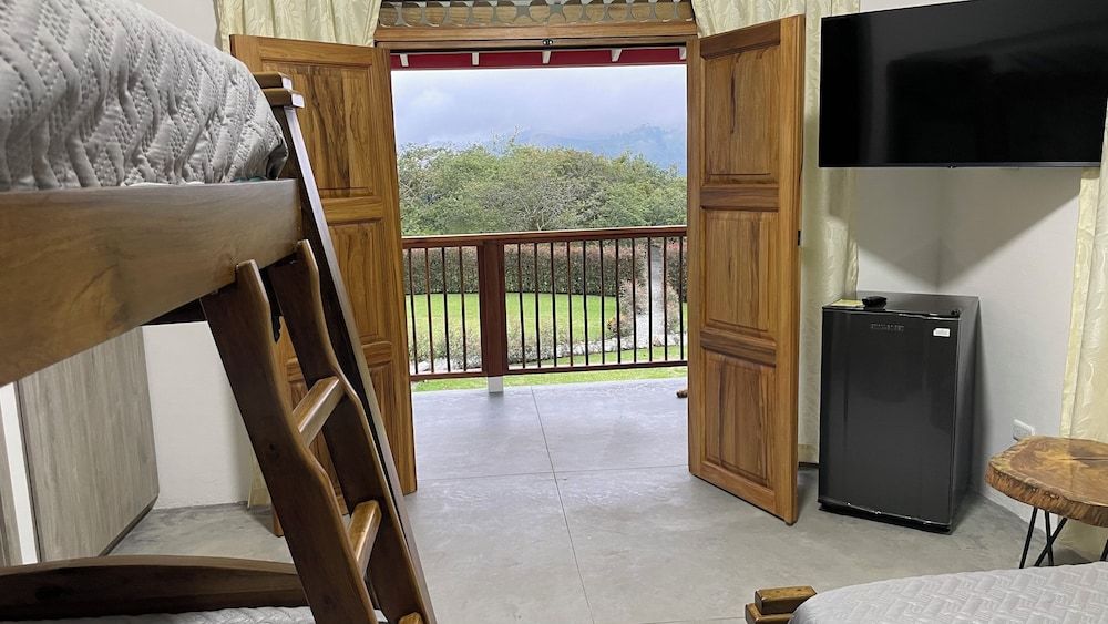 Green Valley Glamping Salento Classic Room 4