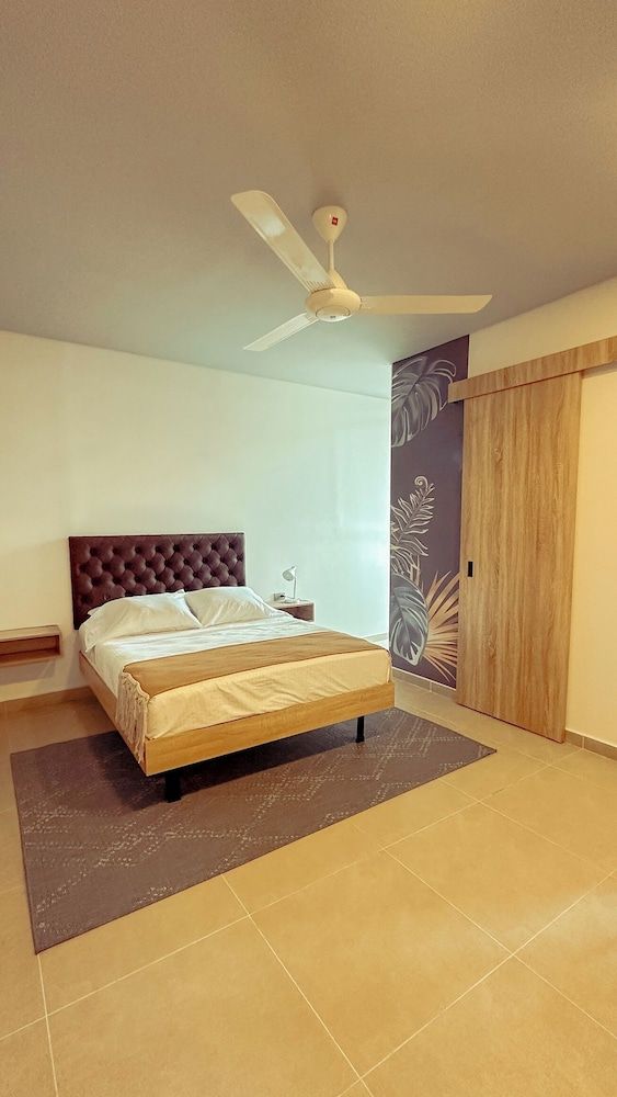 Hotel Star 37 Av Standard Room, 1 Double Bed, Housekeeping 5