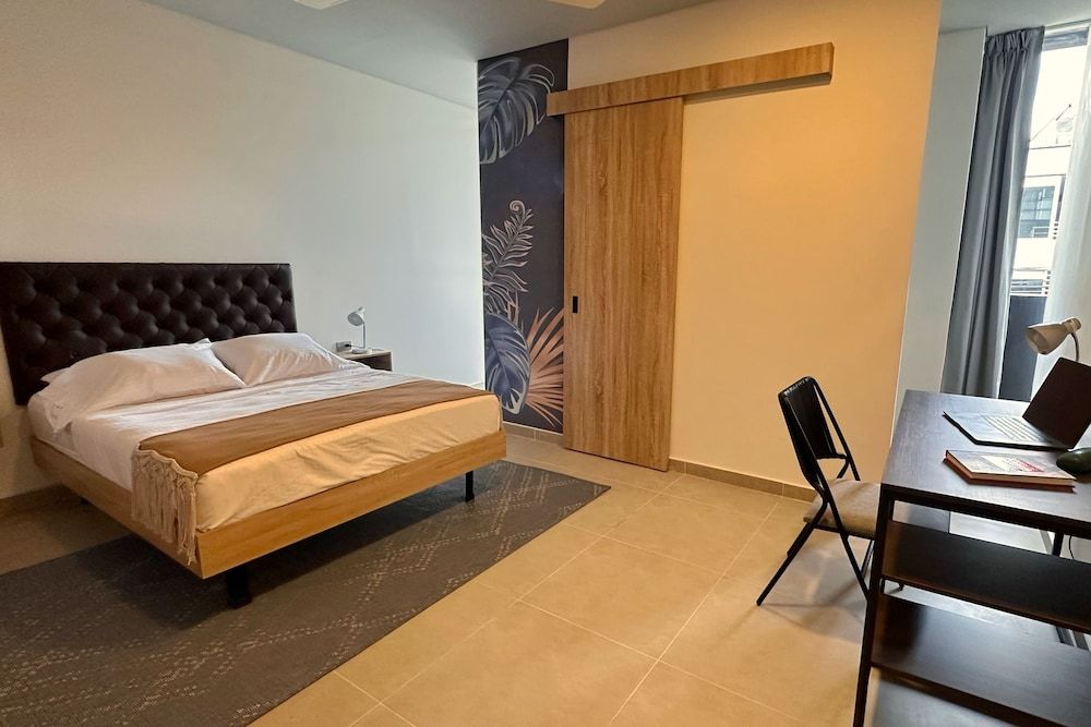 Hotel Star 37 Av Standard Room, 1 Double Bed, Housekeeping 2