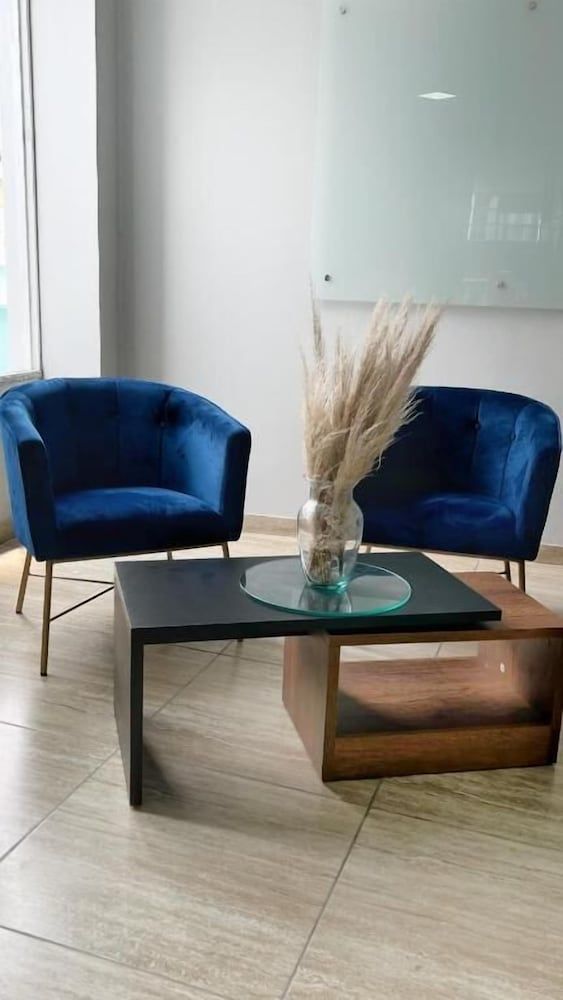 Hotel Star 37 Av Standard Double Room, 2 Double Beds, Non Smoking, Housekeeping 9