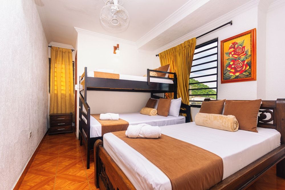 Standard Quadruple Room, Multiple Beds, Air conditioning