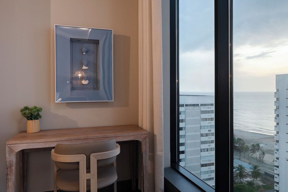 OZ Hotel Collection Junior Suite 15