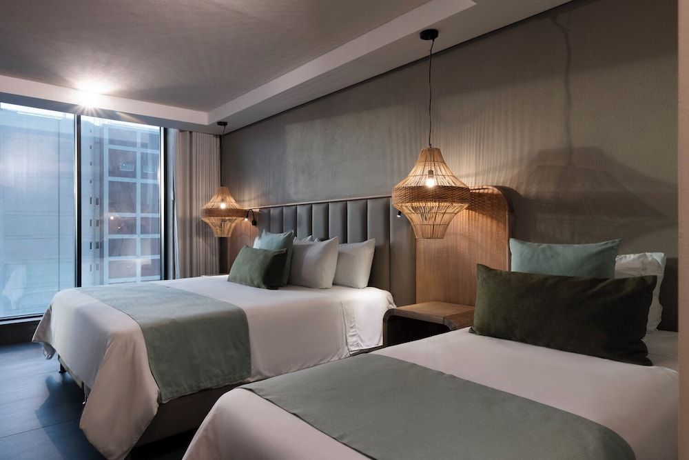 OZ Hotel Collection Junior Suite 4