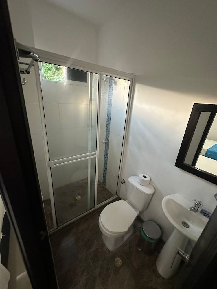 HOTEL PUERTO DORADO Classic Quadruple Room 2