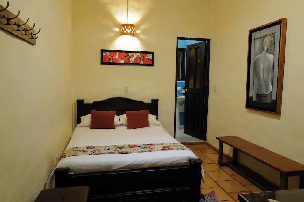 Hotel Bombon Economy Room 2