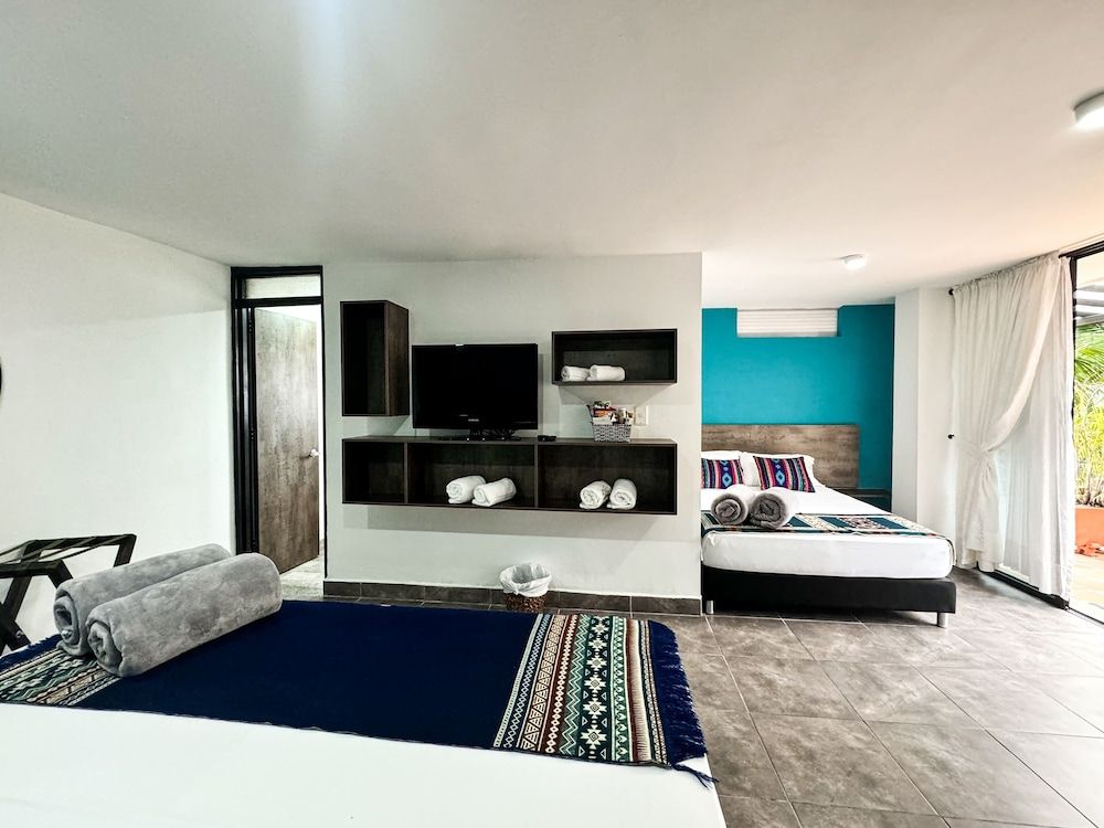 Hotel Tierra Maravilla Elite Quadruple Room, Balcony 7