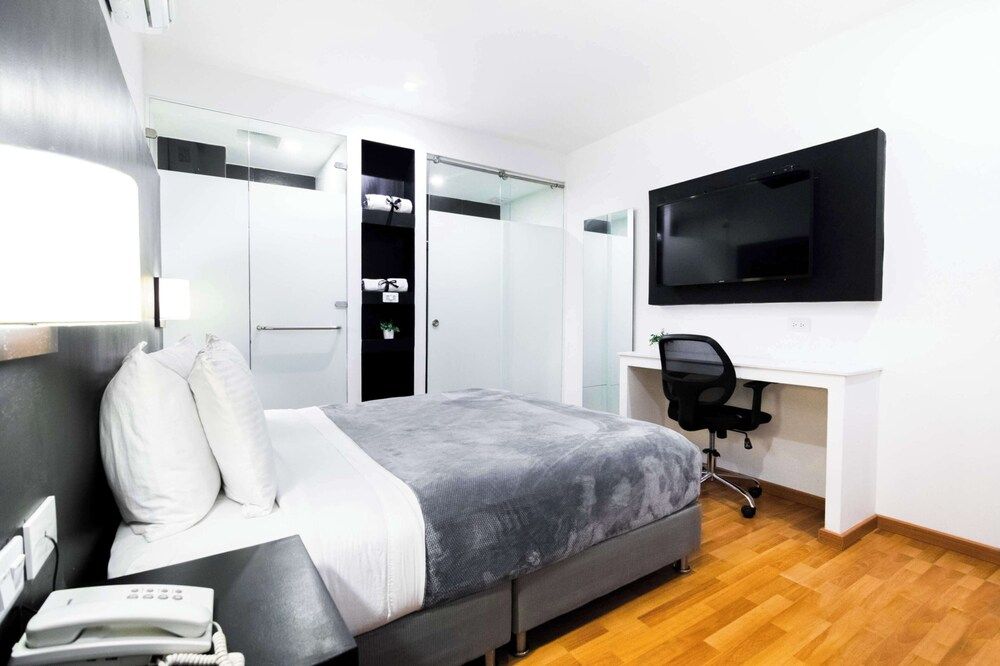 Hotel Z3 Standard Double Room 8