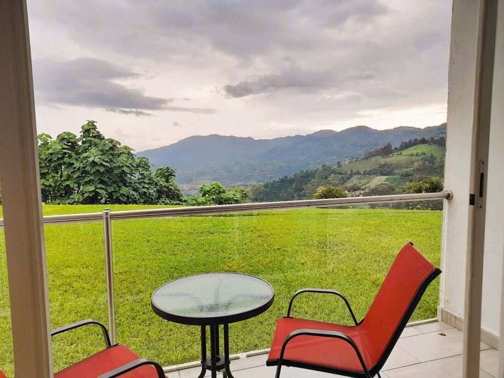 Hotel Entre Lomas Family Quadruple Room 4