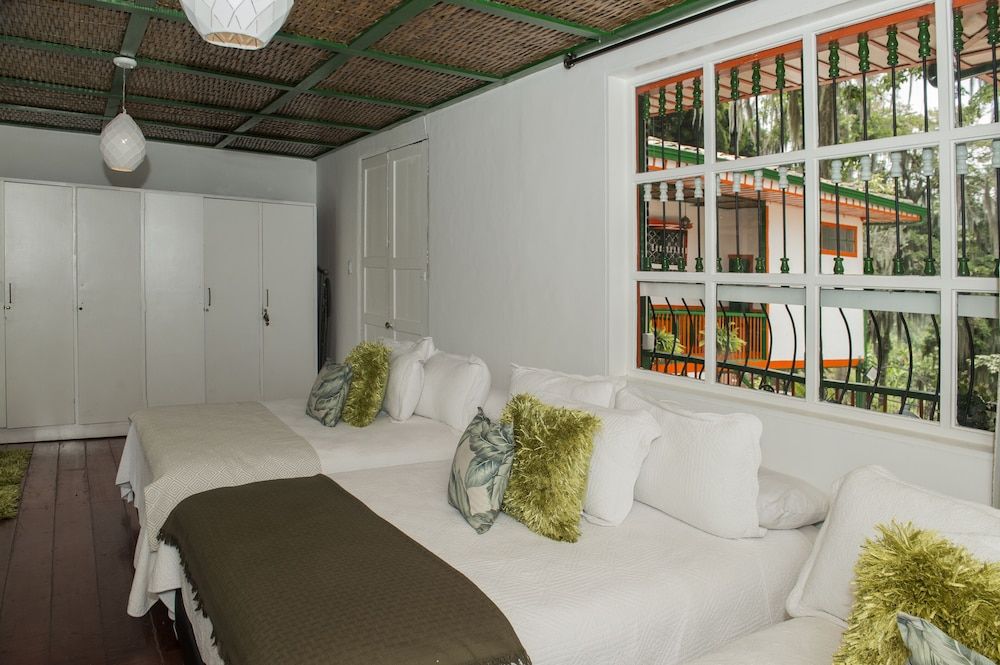 Hacienda Charrascal Coffe Farm Family Room 3