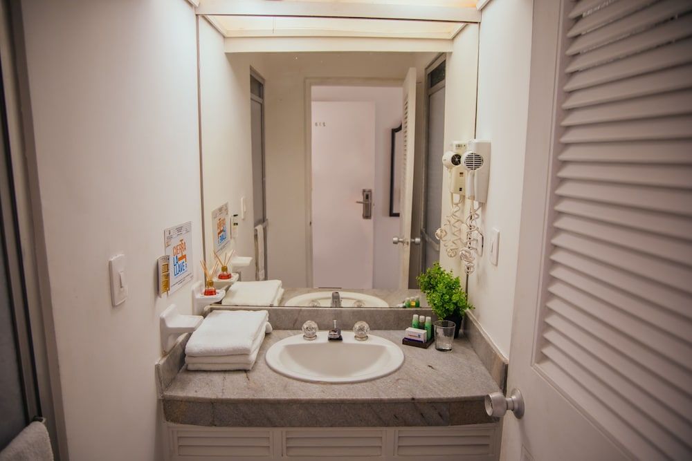 Hotel Estación by Destino Pacifico Comfort Twin Room 6