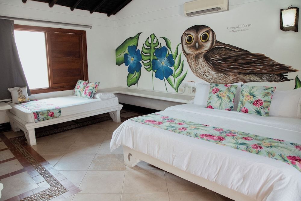 Hotel Porton del Sol Premium Quadruple Room 2