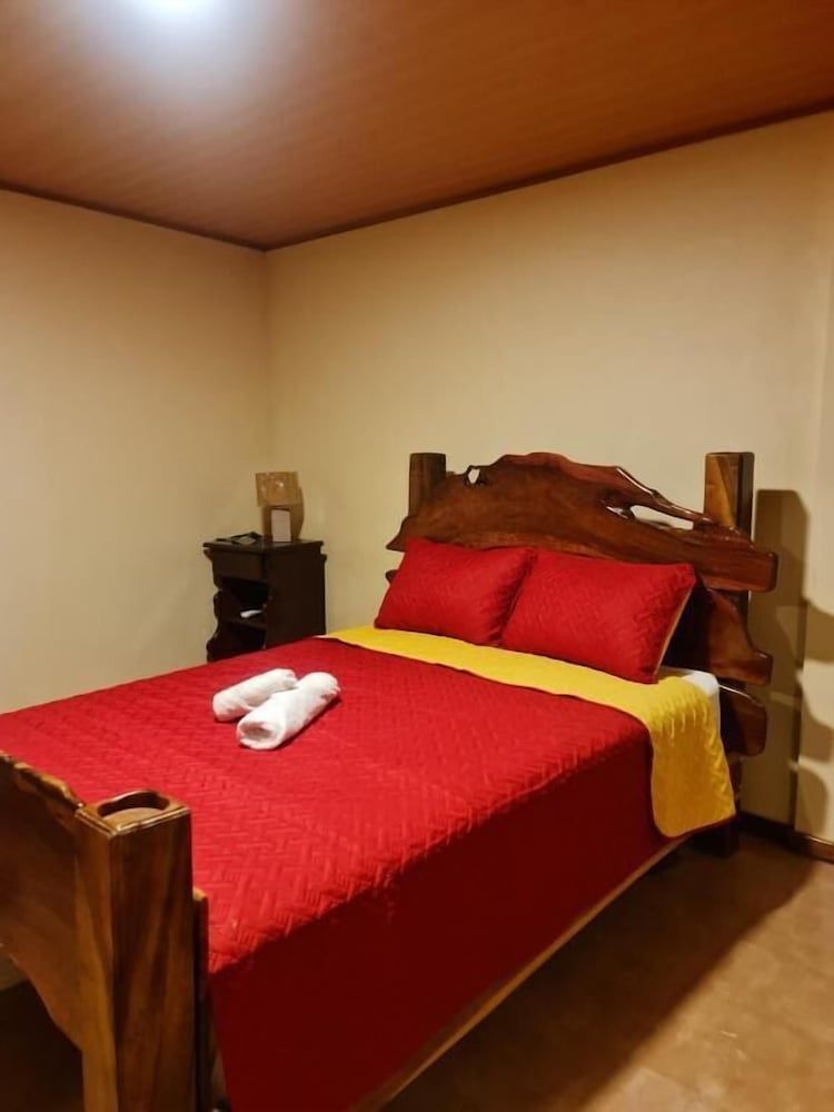 Cool Waters Jungle Villas Luxury Apartment, Mountain View 3