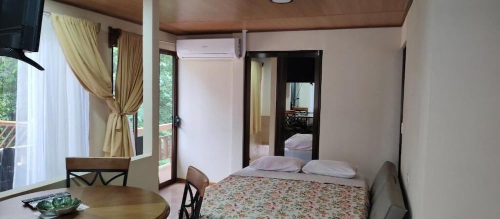 Cool Waters Jungle Villas Luxury Apartment, Mountain View 21