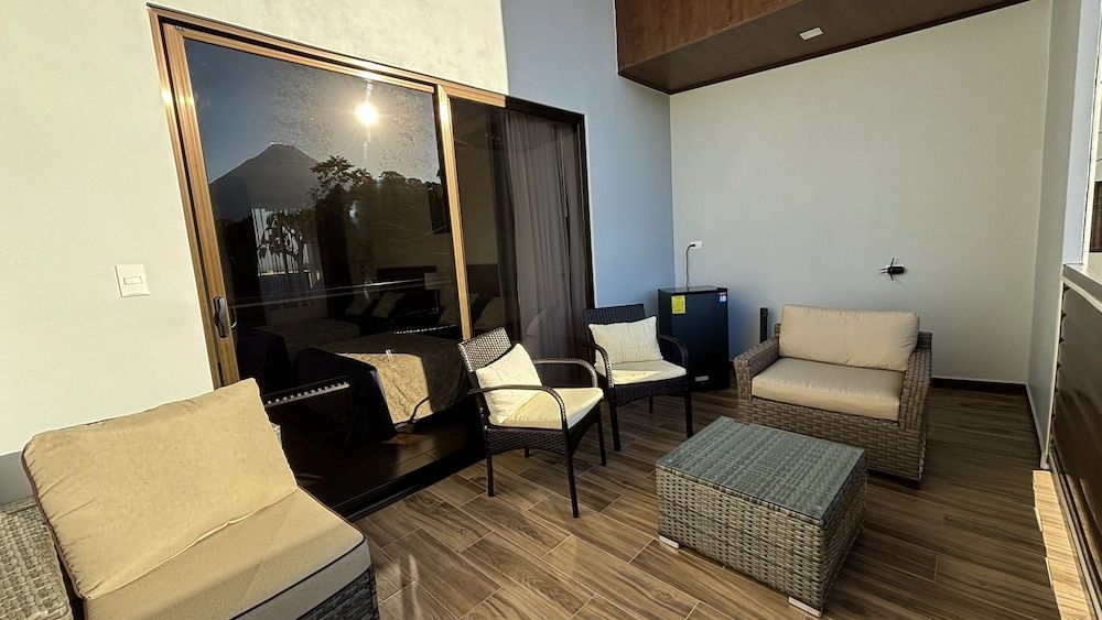 Arenal Monara Superior Room, Mountain View 23