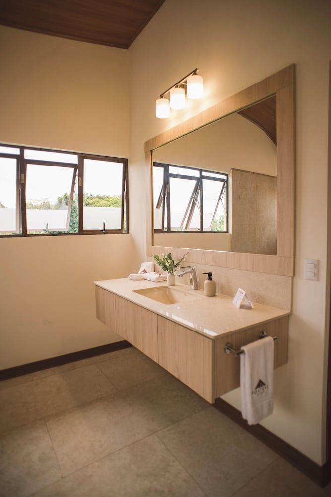 Fortuna Retreat Panoramic Double Room 9