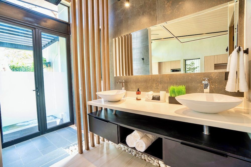 Epic Tamarindo Boutique Hotel Romantic Suite 6