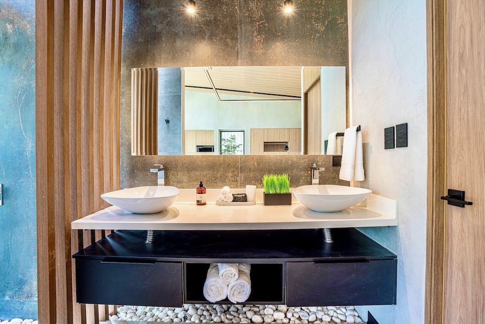 Epic Tamarindo Boutique Hotel Romantic Suite 5