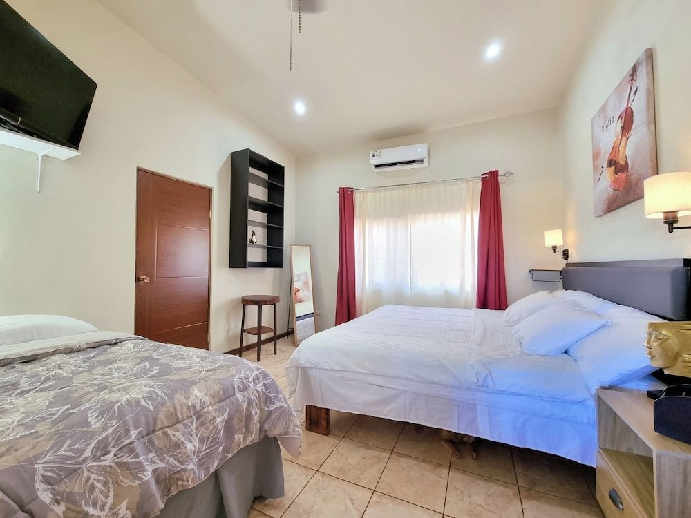 Pinilla Highlands Family House