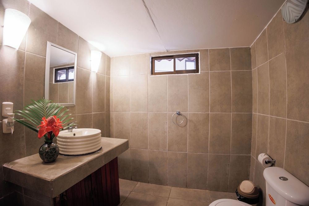 Bambutel Deluxe Double Room 6