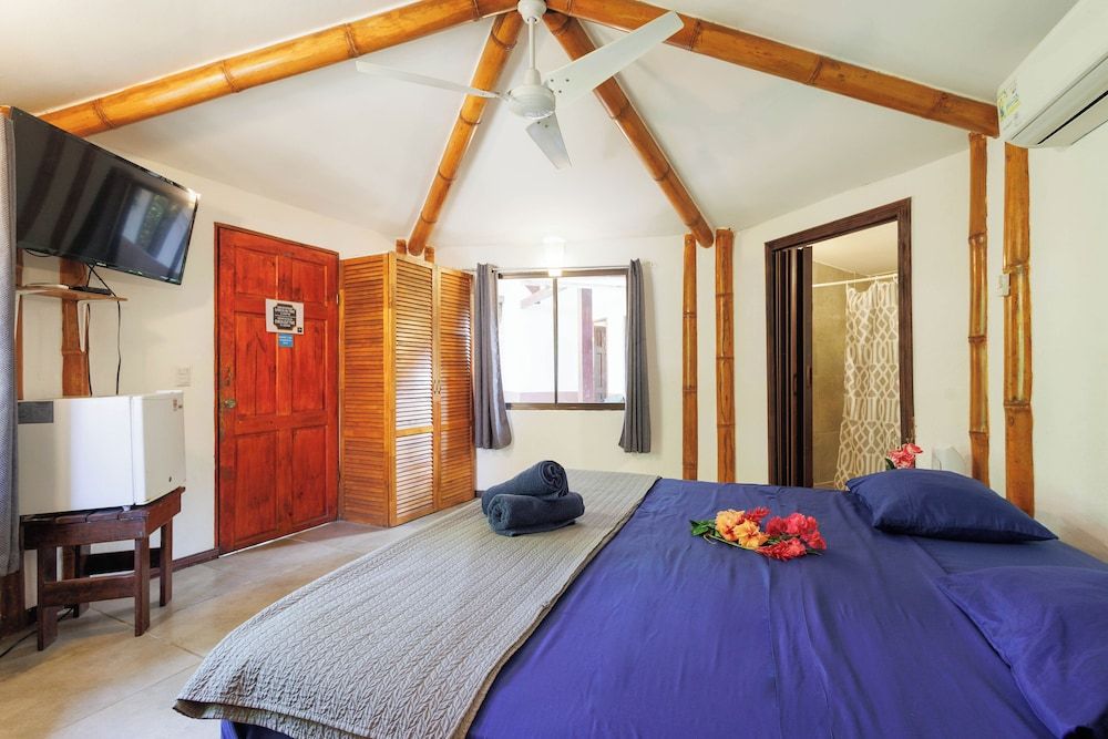 Bambutel Deluxe Double Room 2