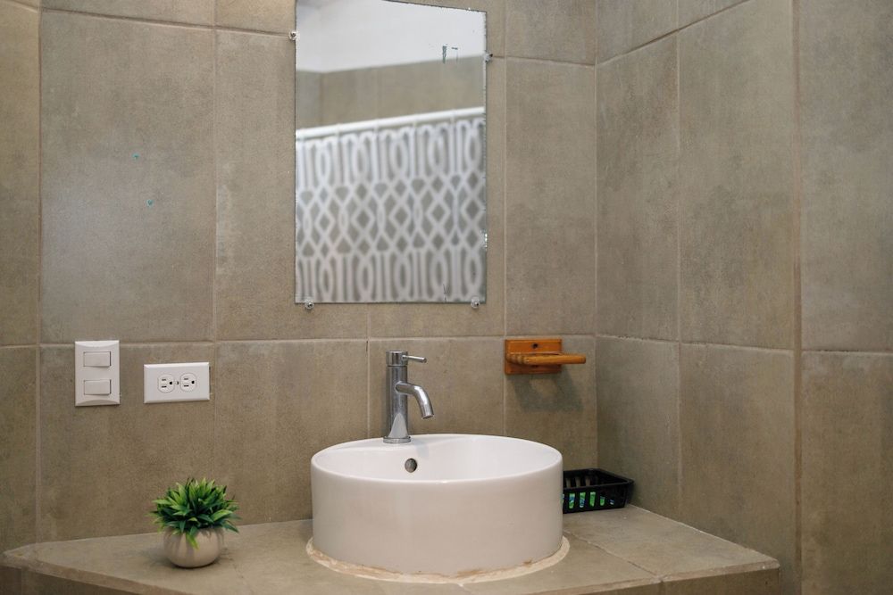 Bambutel Standard Quadruple Room 7