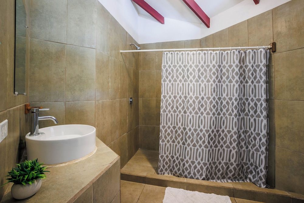 Bambutel Standard Quadruple Room 6